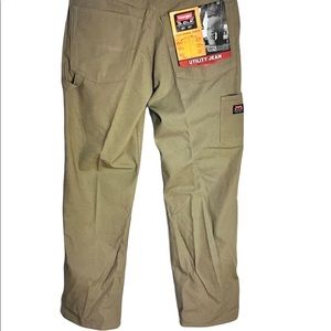 NWT WRANGLER UTILITY JEANS 32x30 Khaki men's
